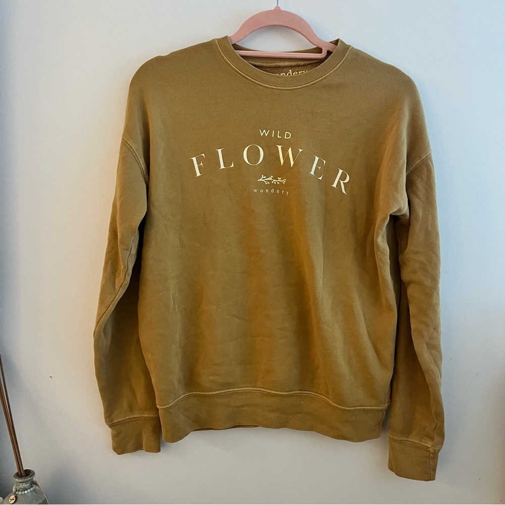 vintage wildflower crewneck wondery